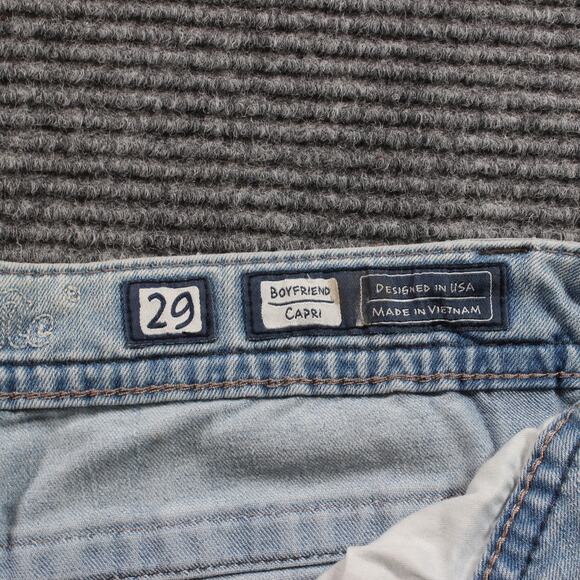 Miss Me Jeans Women's 29x24 Light Wash Boyfriend Capri Distressed - Picture 3 of 8